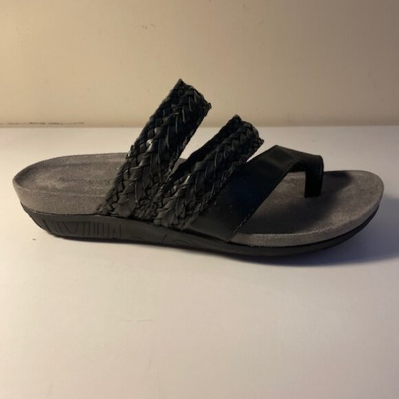 Womens BareTraps® Jonelle Sandals size 7 New - Picture 3 of 4